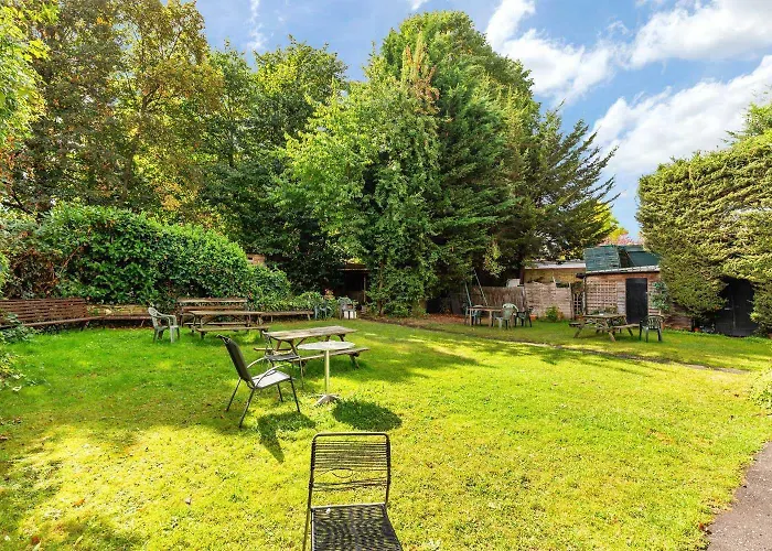 Amhurst Hotel London