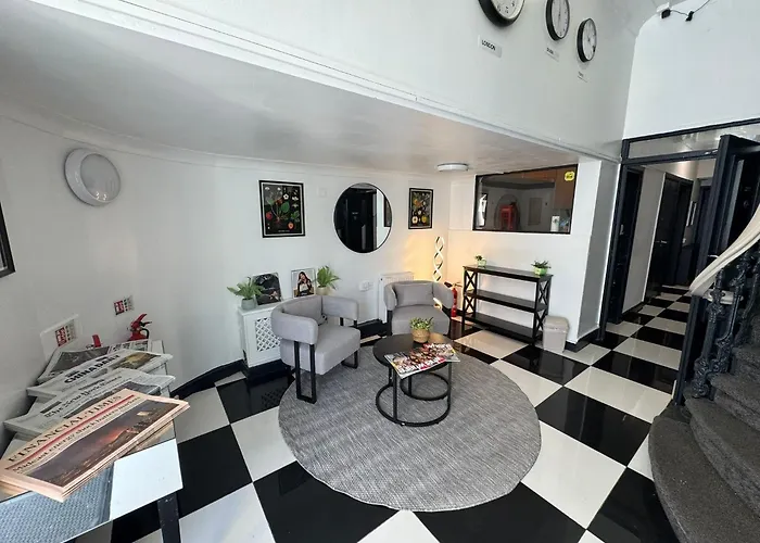 Amsterdam Hotel London